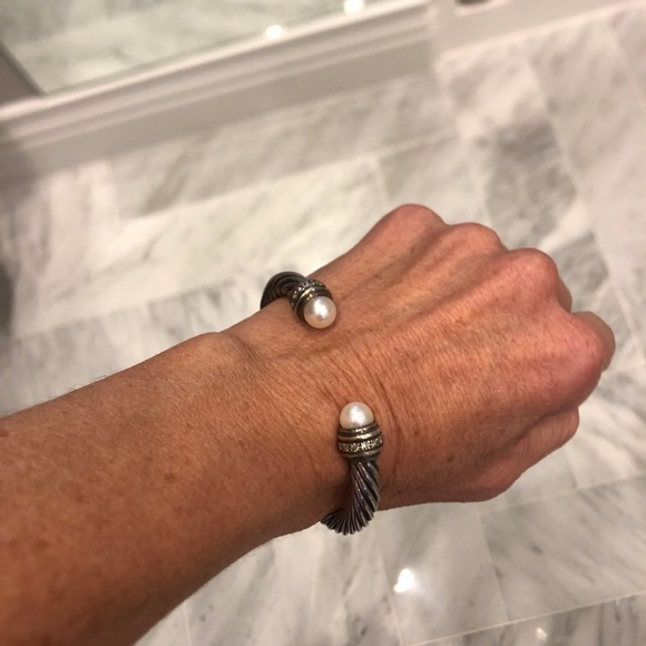 SOLD David Yurman diamond and pearl bracelet - Picture 3 of 3